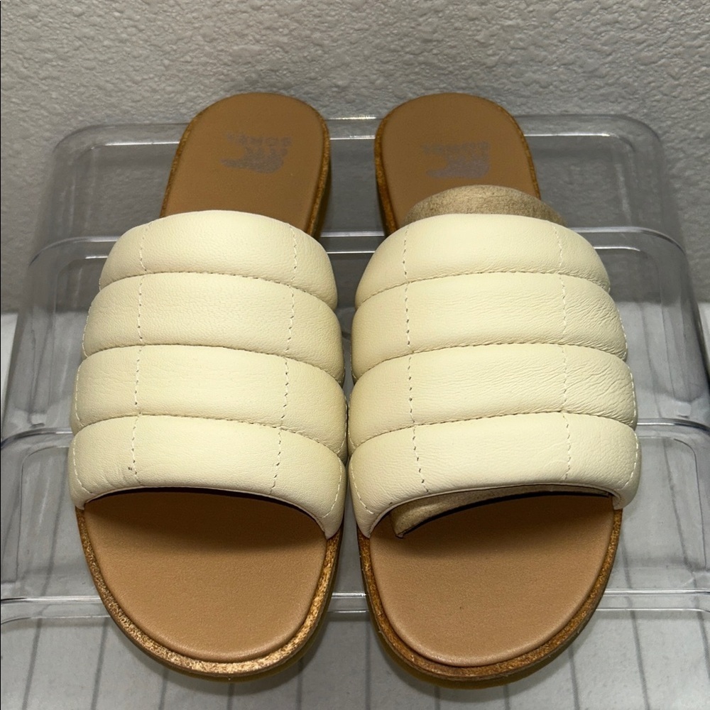 Sorel Ella III Quilted Puff Slide Sandal (Women) size 9.5 - Picture 3 of 9